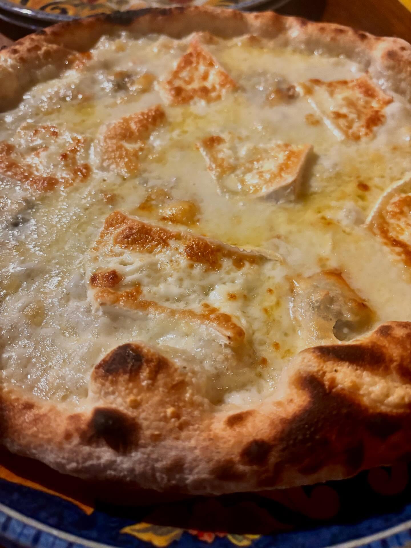 Il vecchio circolo a Lortallo: pizze buonissime e un fresco giardino