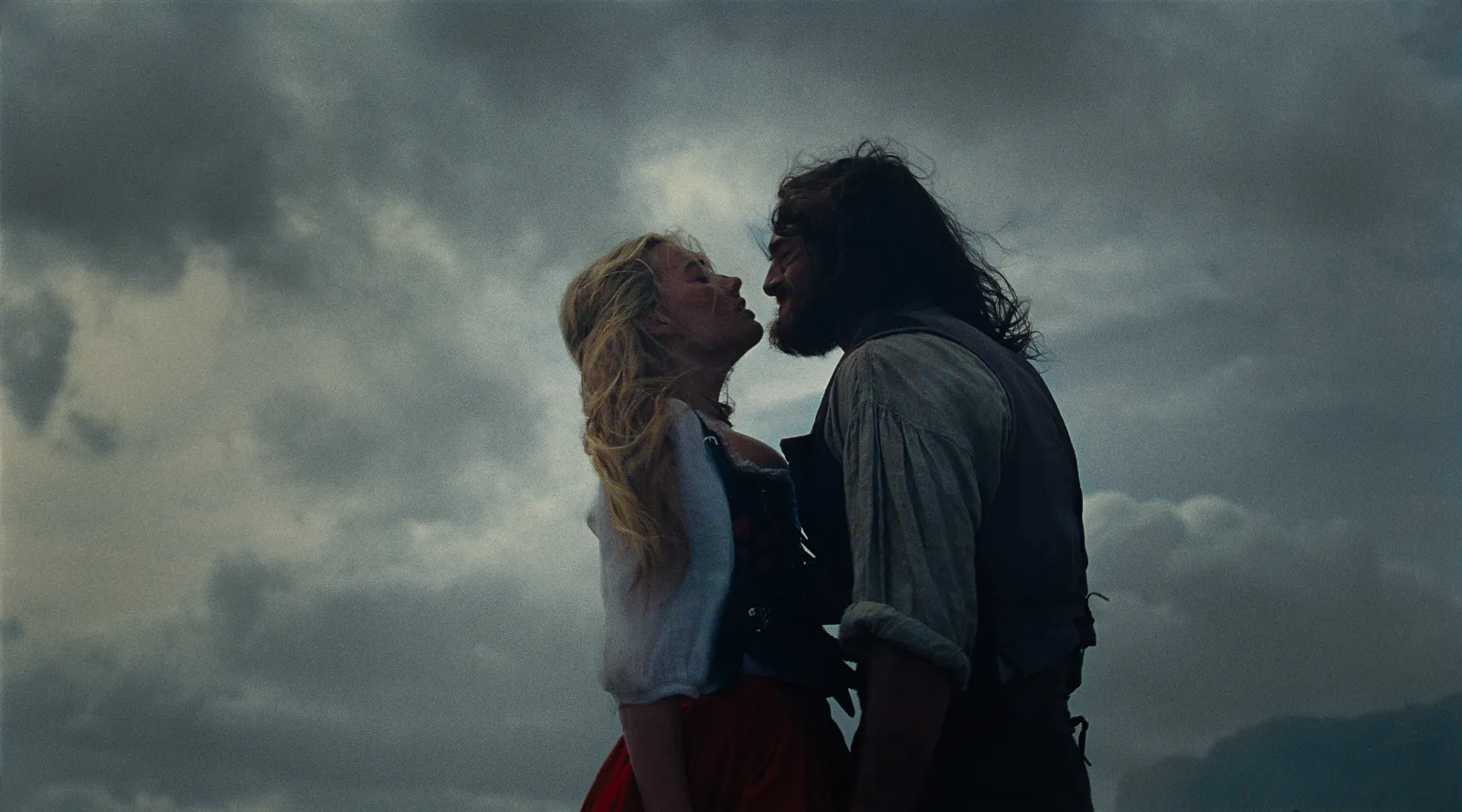 “Cime tempestose”: che delusione! Un fumettone indigesto (peccato per  Margot Robbie!)